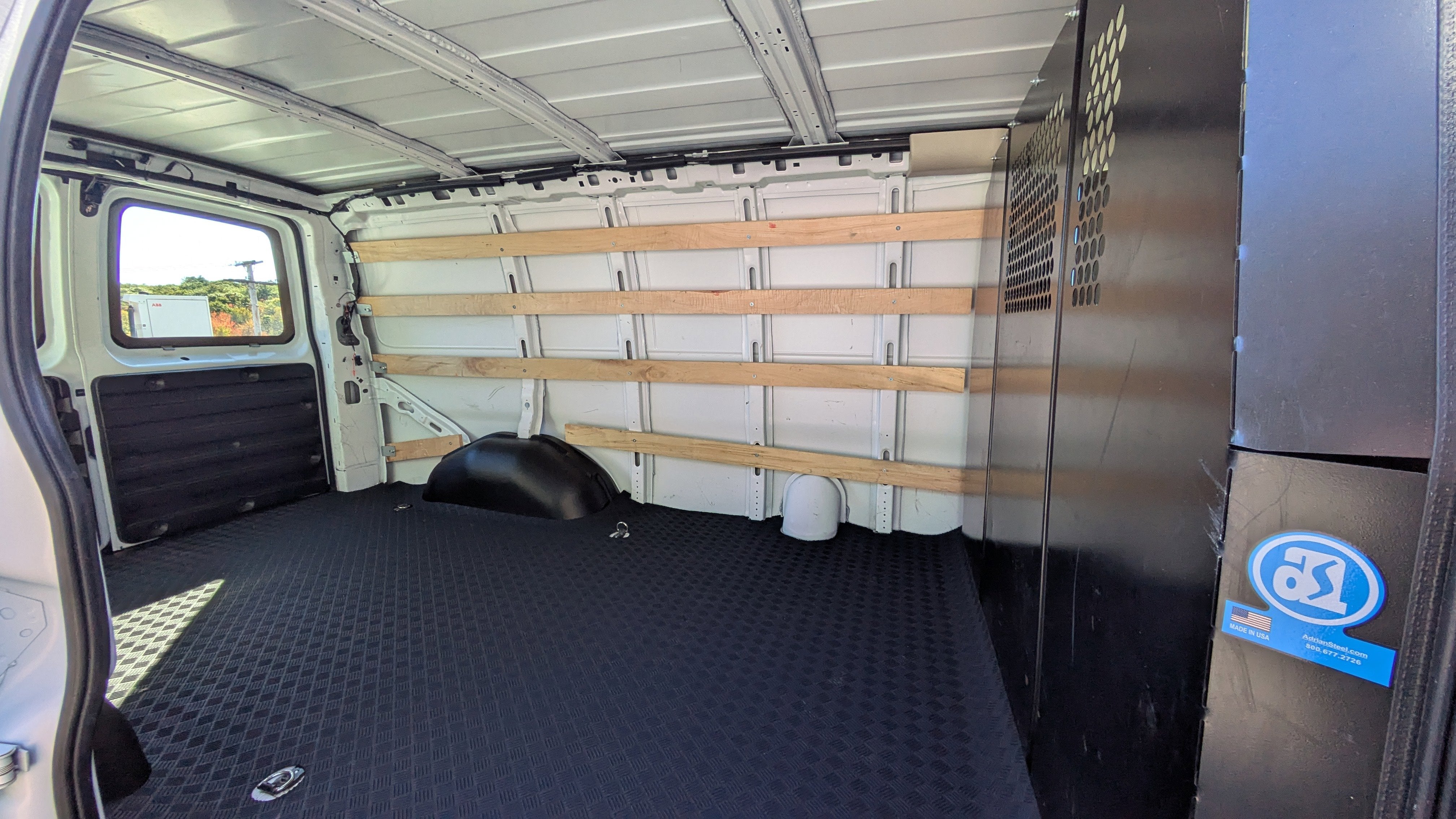 2023 Chevrolet Express Cargo 2500 WT