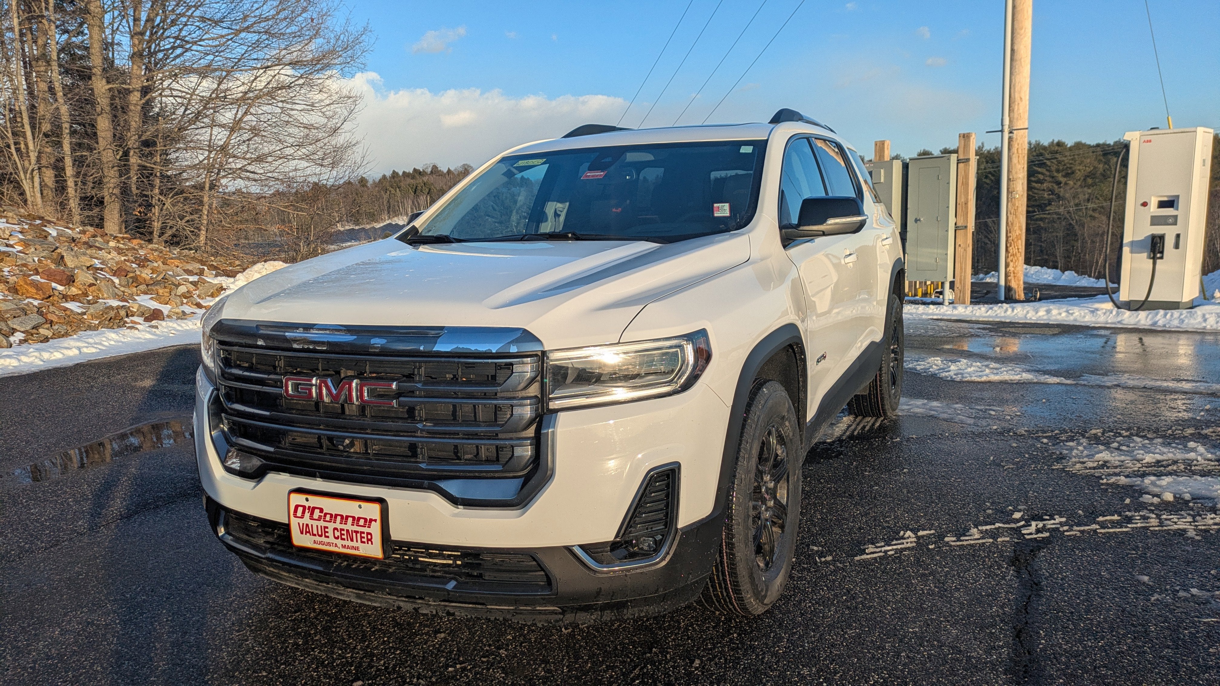 2023 GMC Acadia AT4