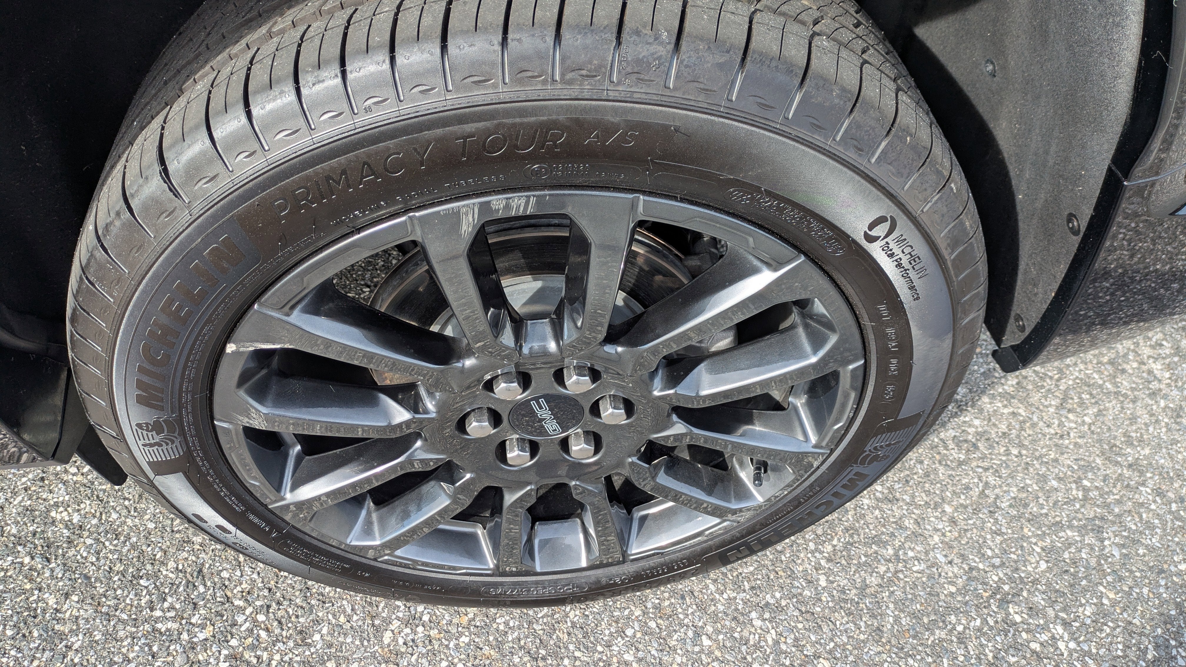 2022 GMC Acadia Denali