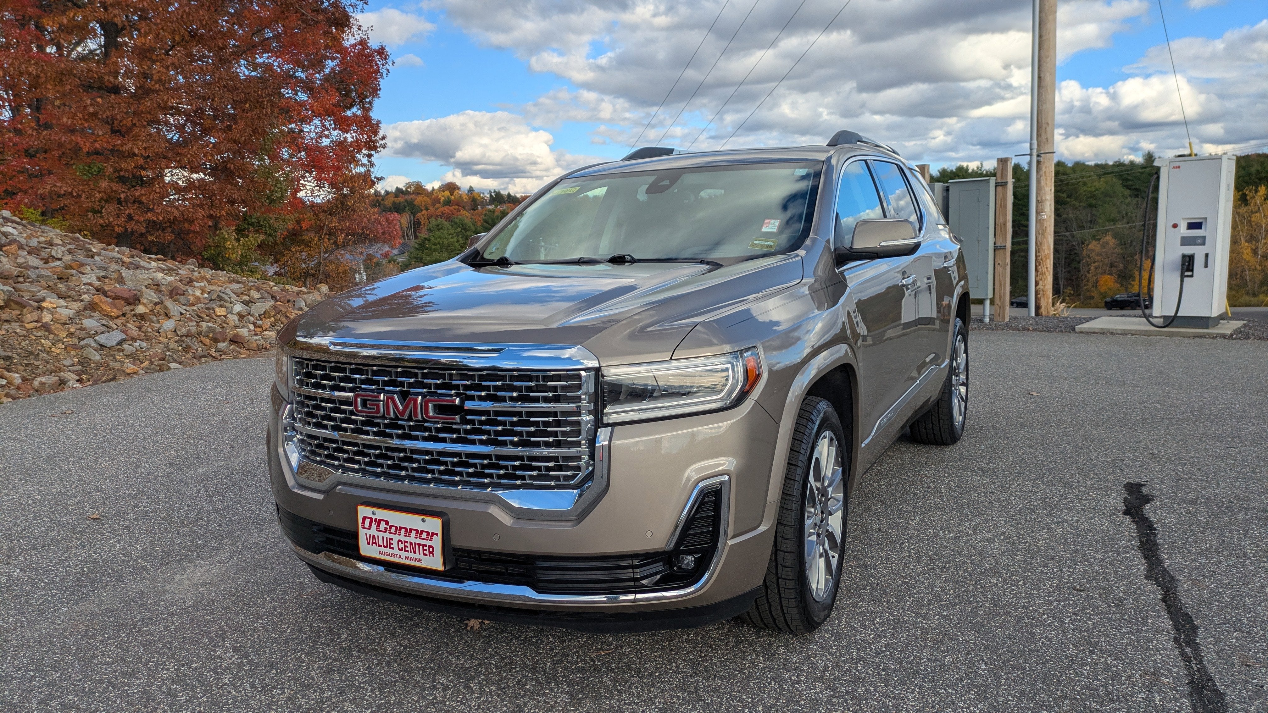 2023 GMC Acadia Denali