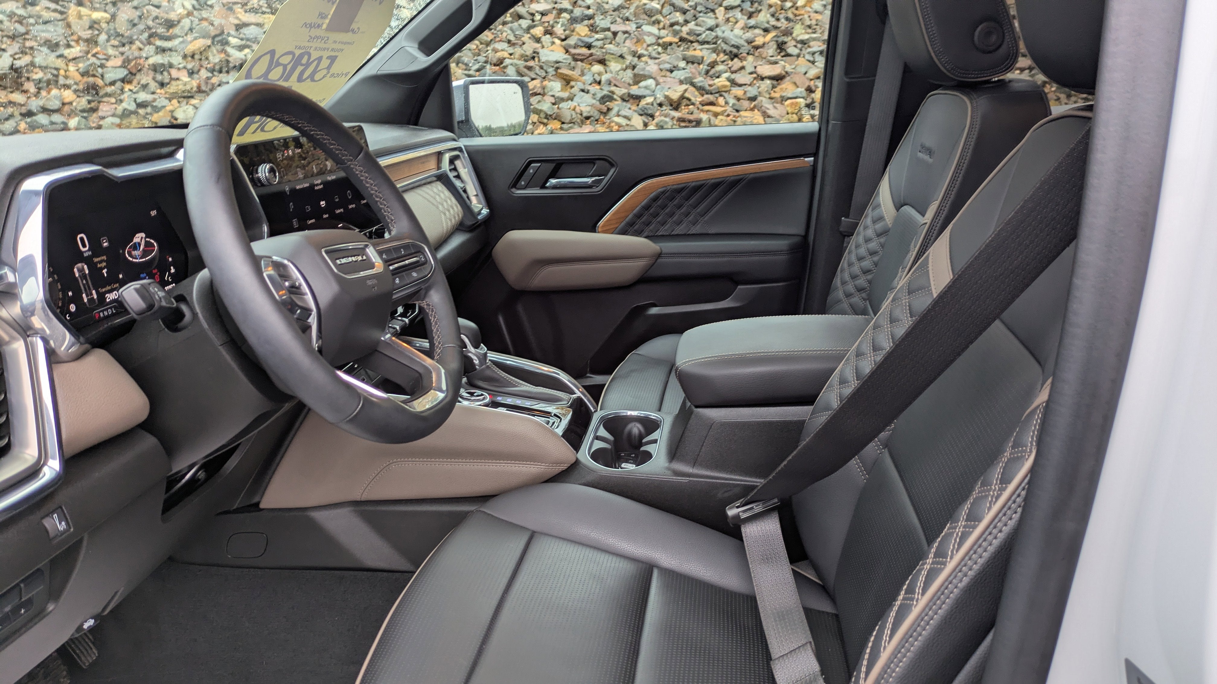 2024 GMC Canyon Denali