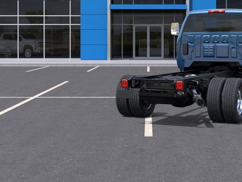 2025 Chevrolet Silverado 5500 HD Work Truck