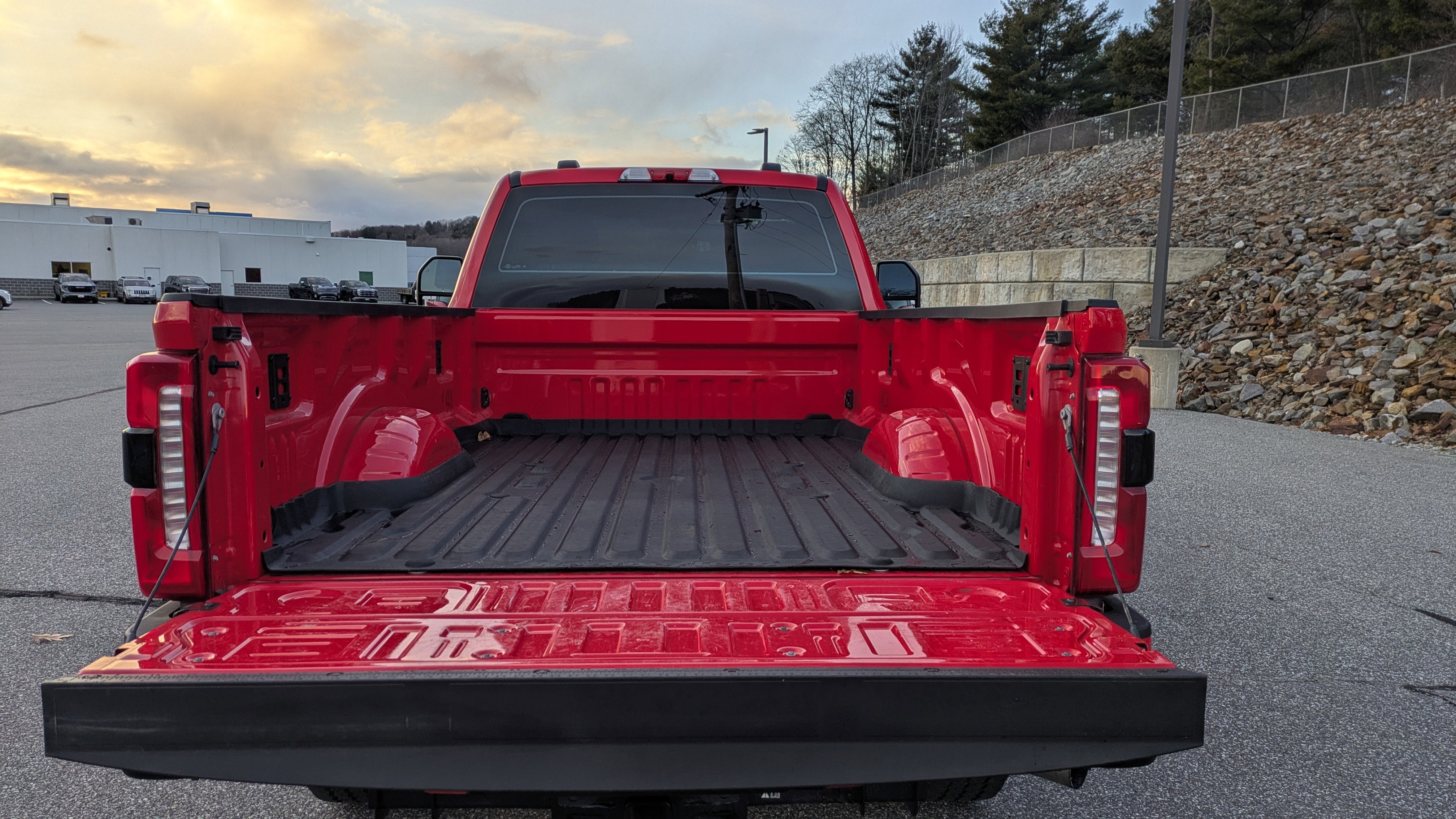 2025 Ford Super Duty F-350 SRW Base