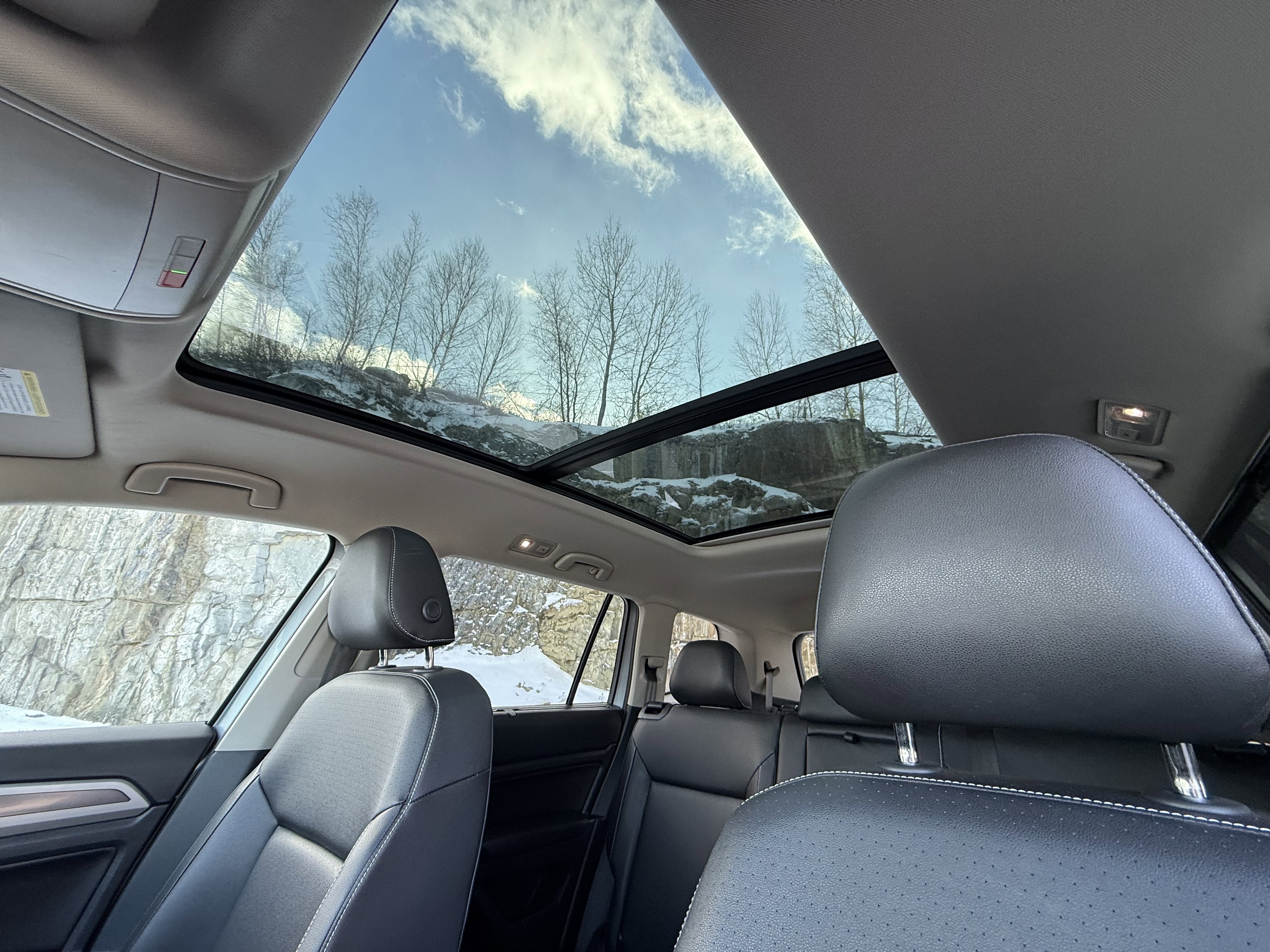 2021 Volkswagen Atlas 3.6L V6 SE w/Technology R-Line