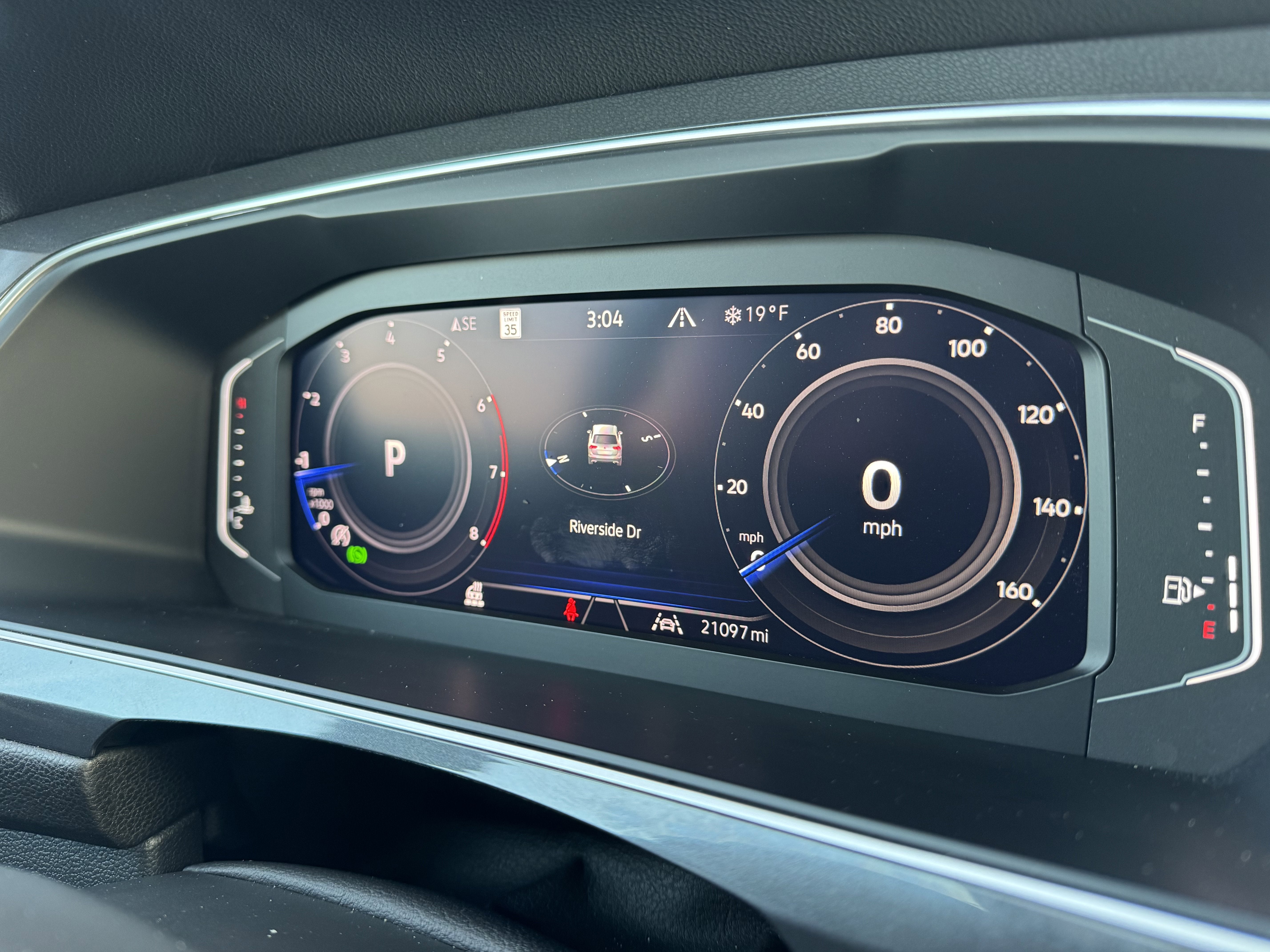 2024 Volkswagen Tiguan SEL R-Line