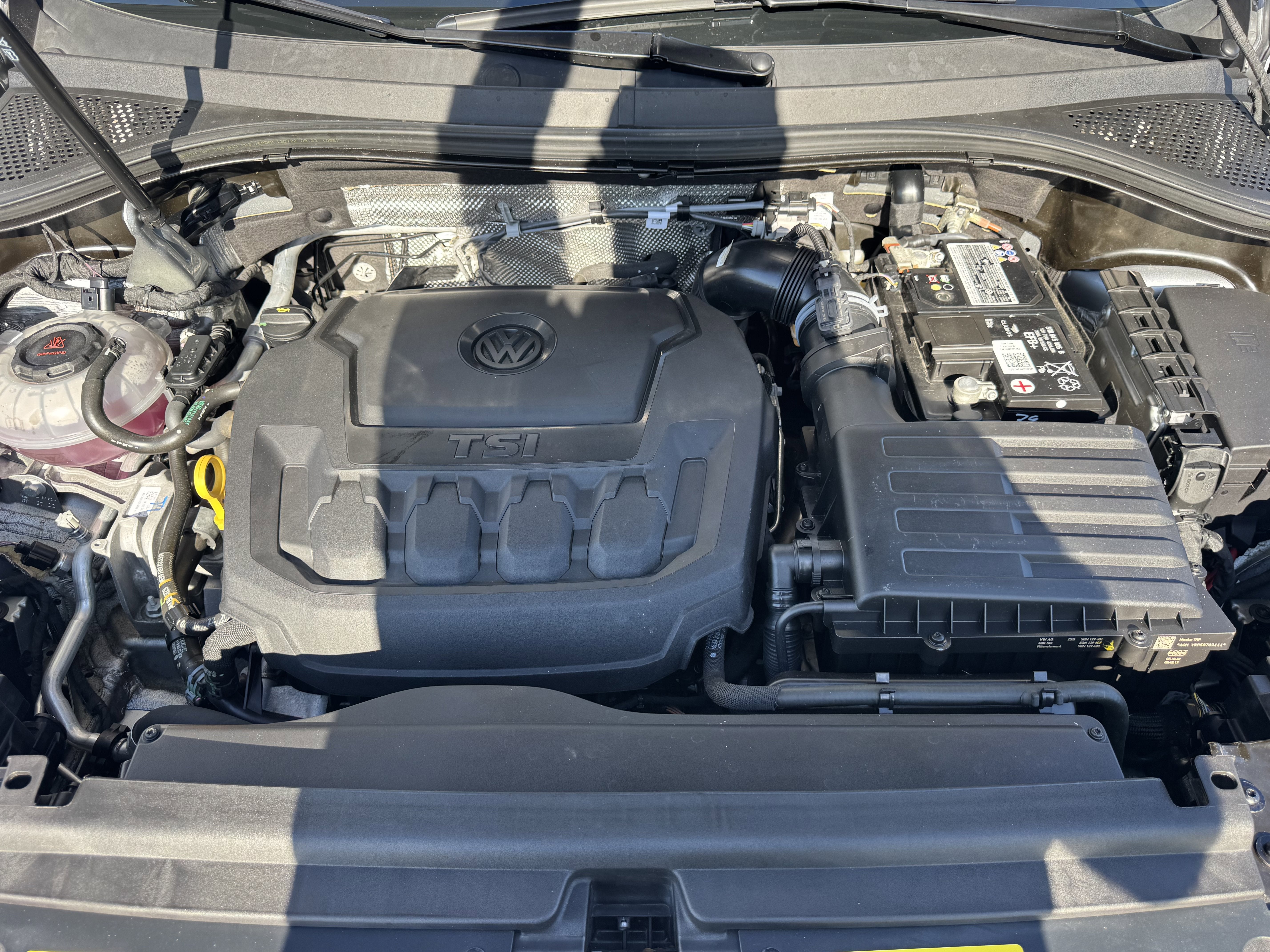 2023 Volkswagen Tiguan SE R-Line Black