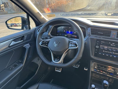 2024 Volkswagen Tiguan SE R-Line Black