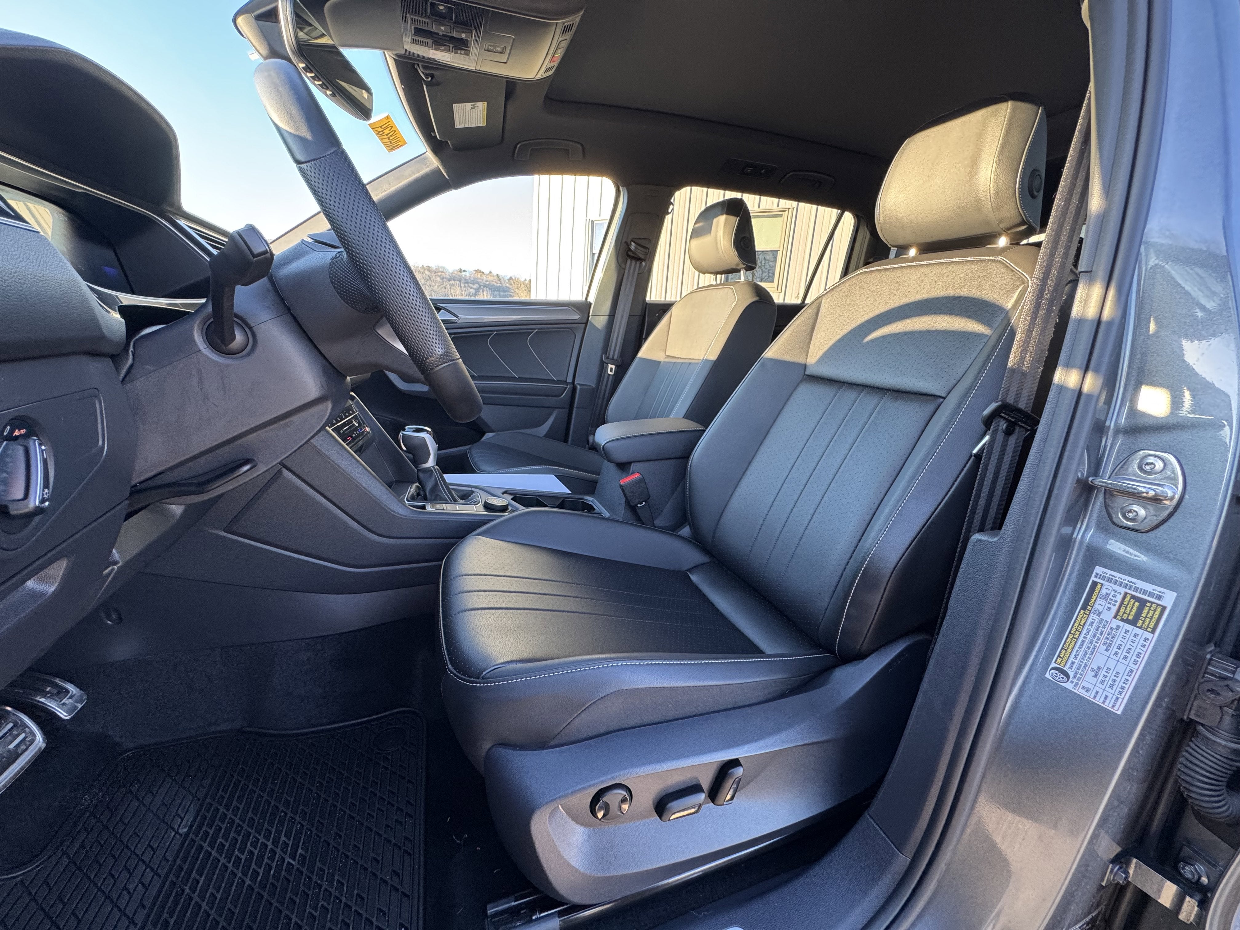 2024 Volkswagen Tiguan SE R-Line Black