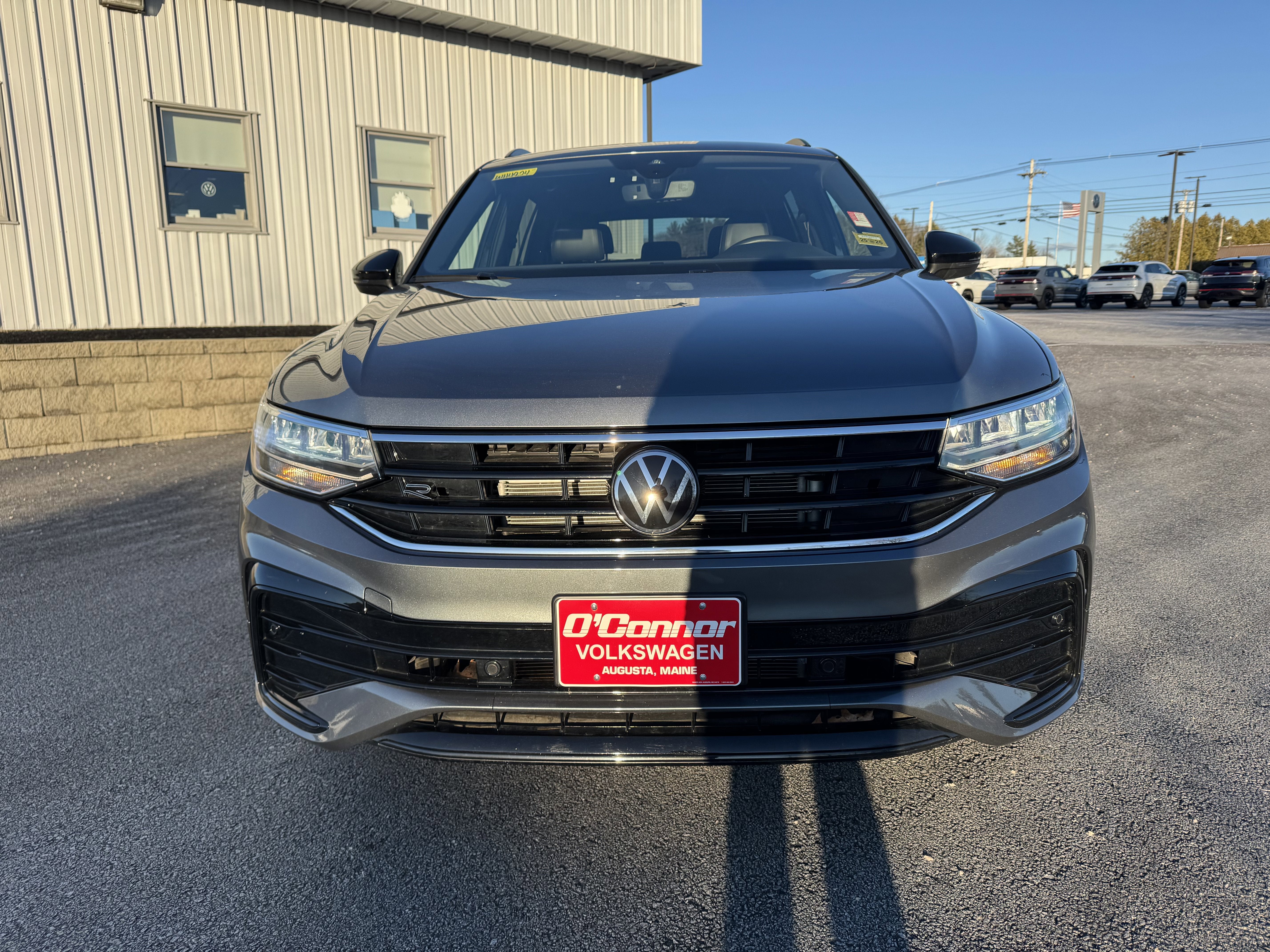 2024 Volkswagen Tiguan SE R-Line Black
