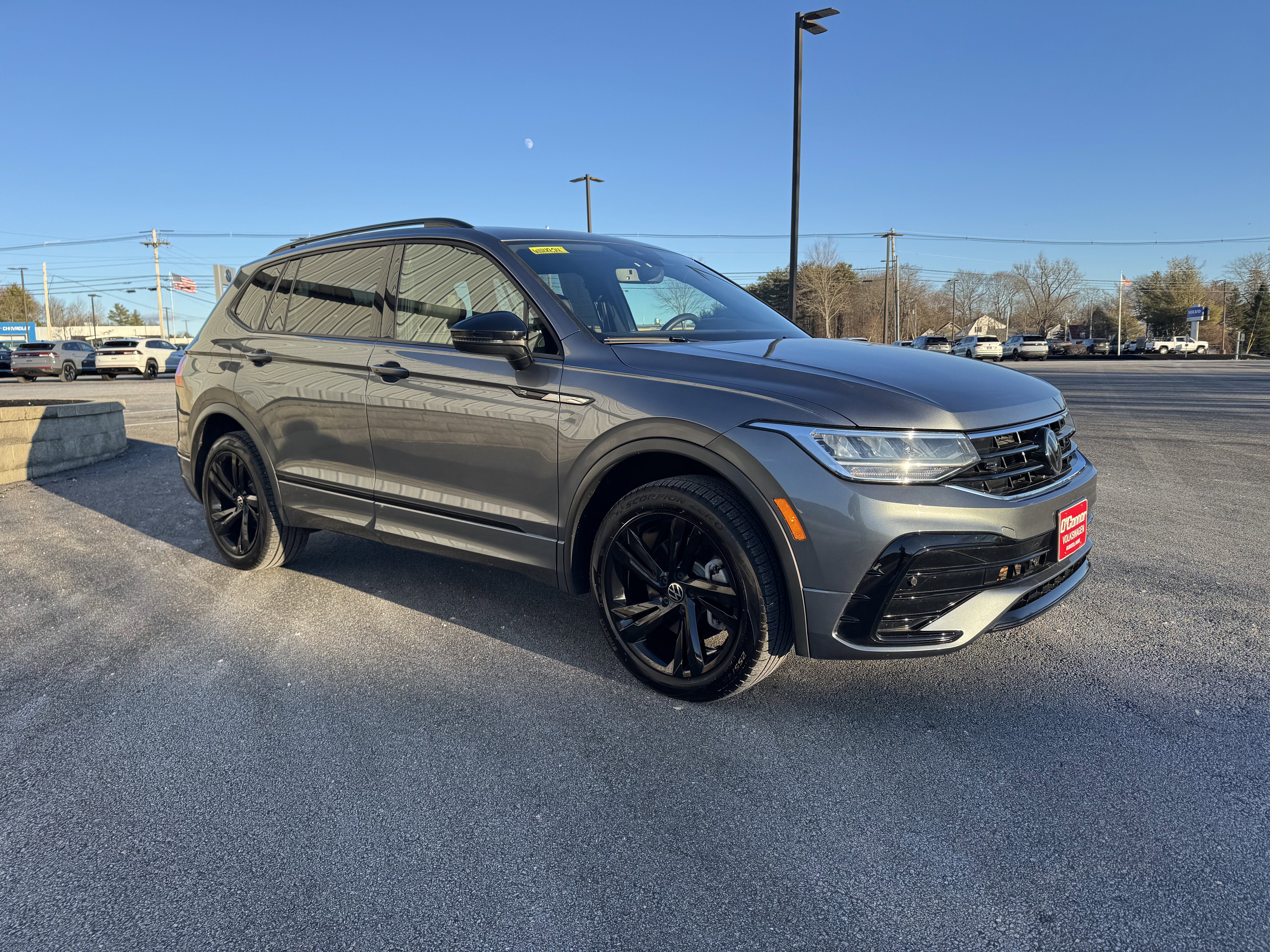 2024 Volkswagen Tiguan SE R-Line Black