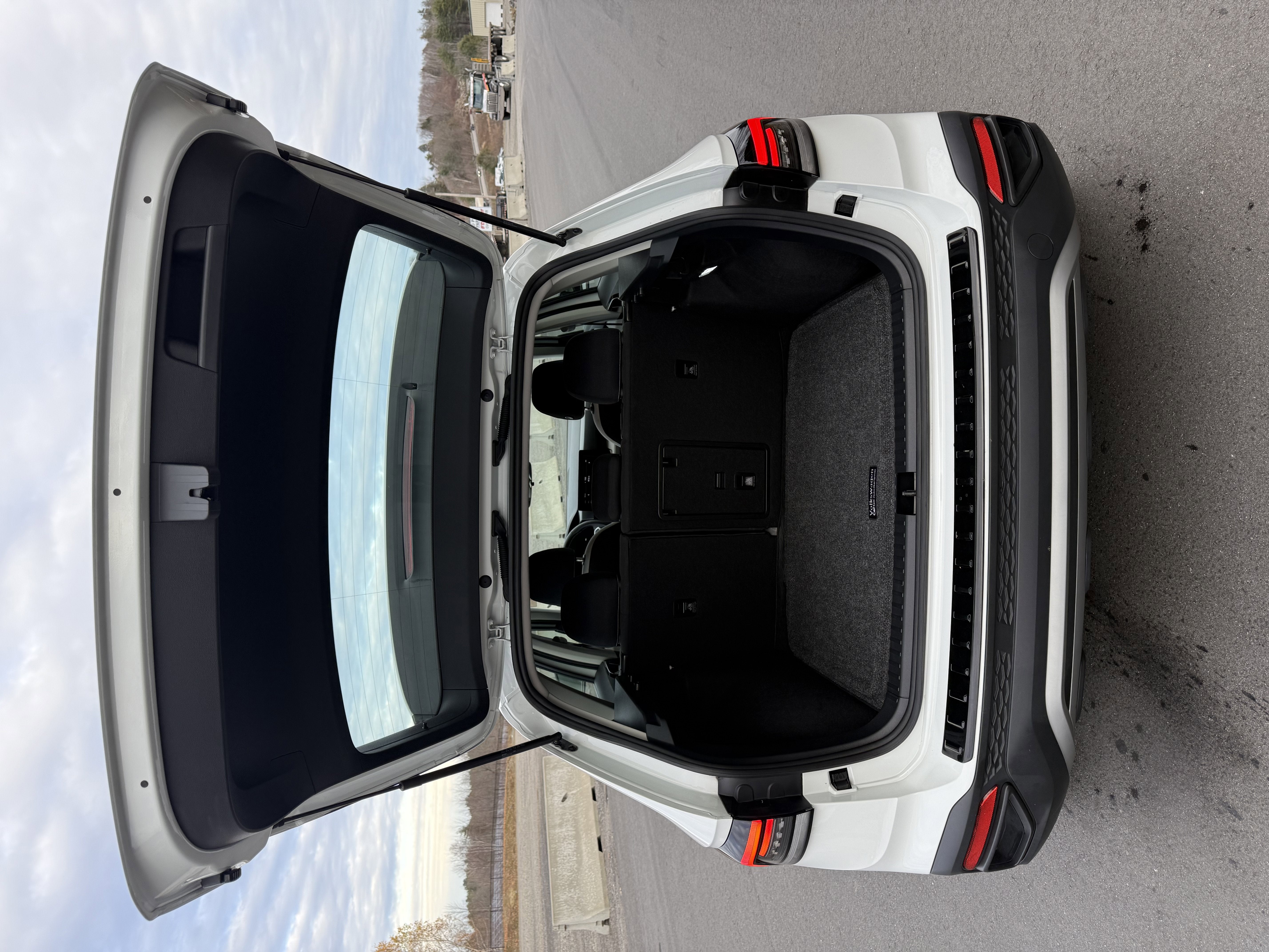 2025 Volkswagen Taos S