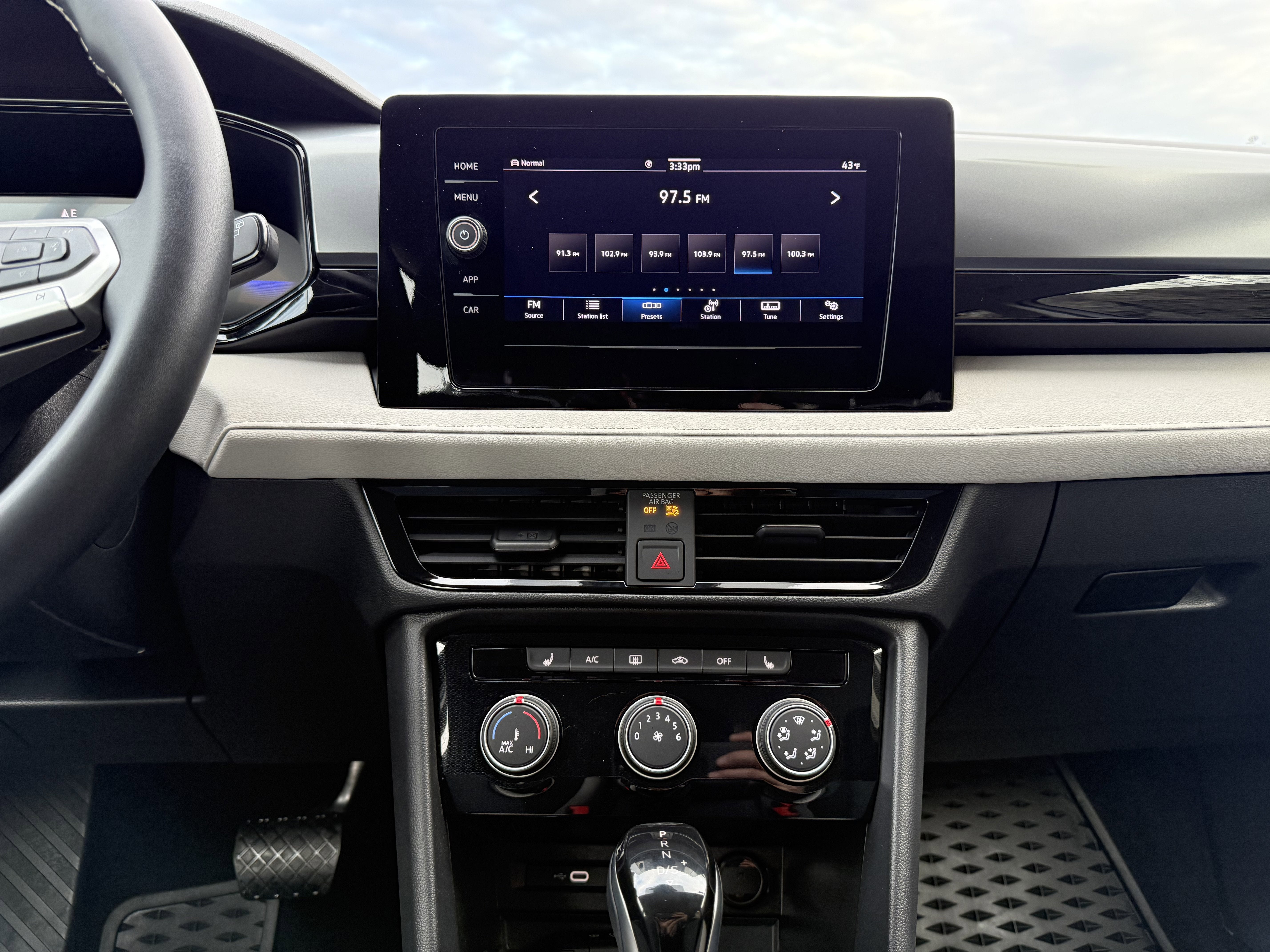 2025 Volkswagen Taos S