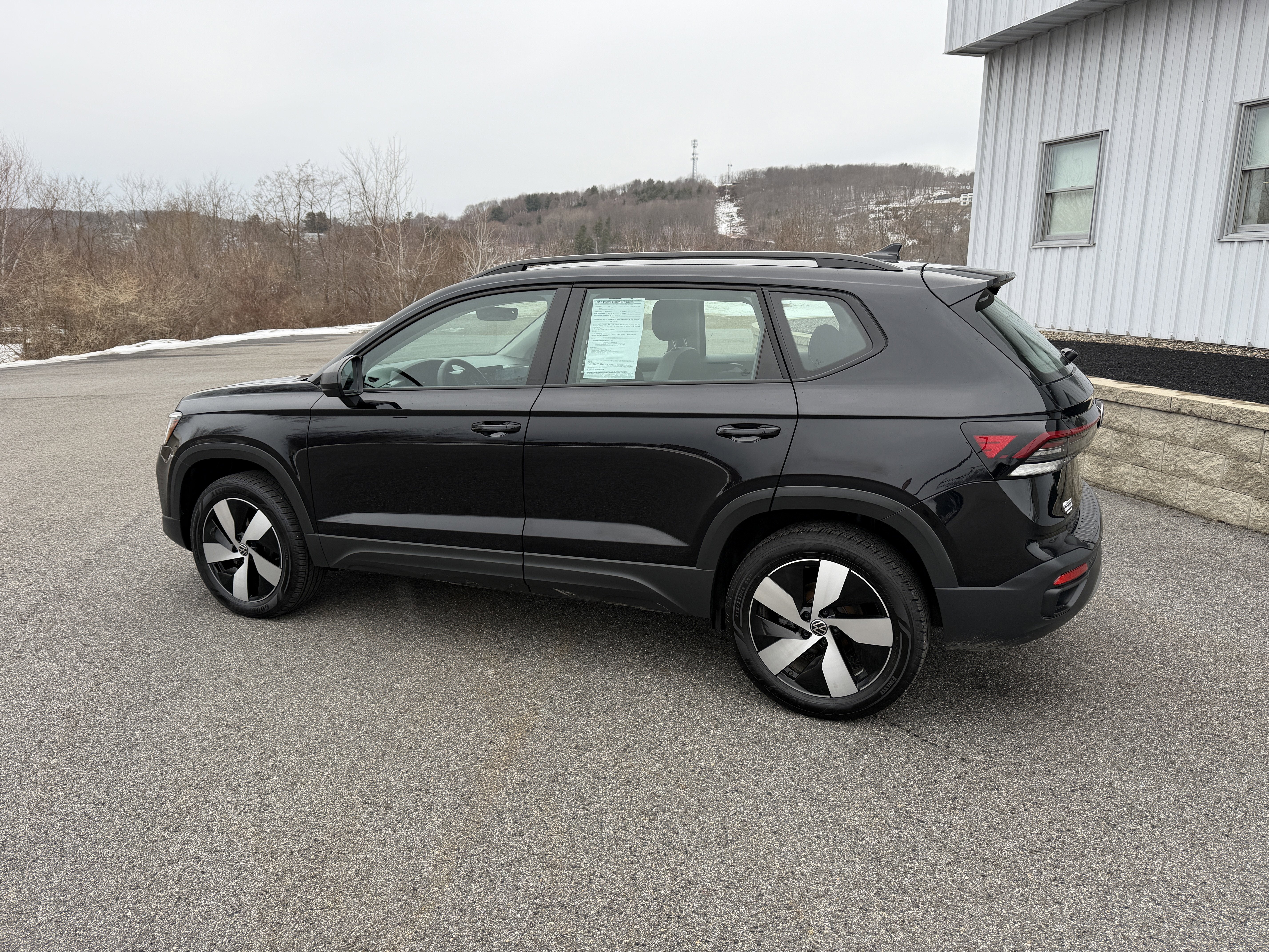 2025 Volkswagen Taos S