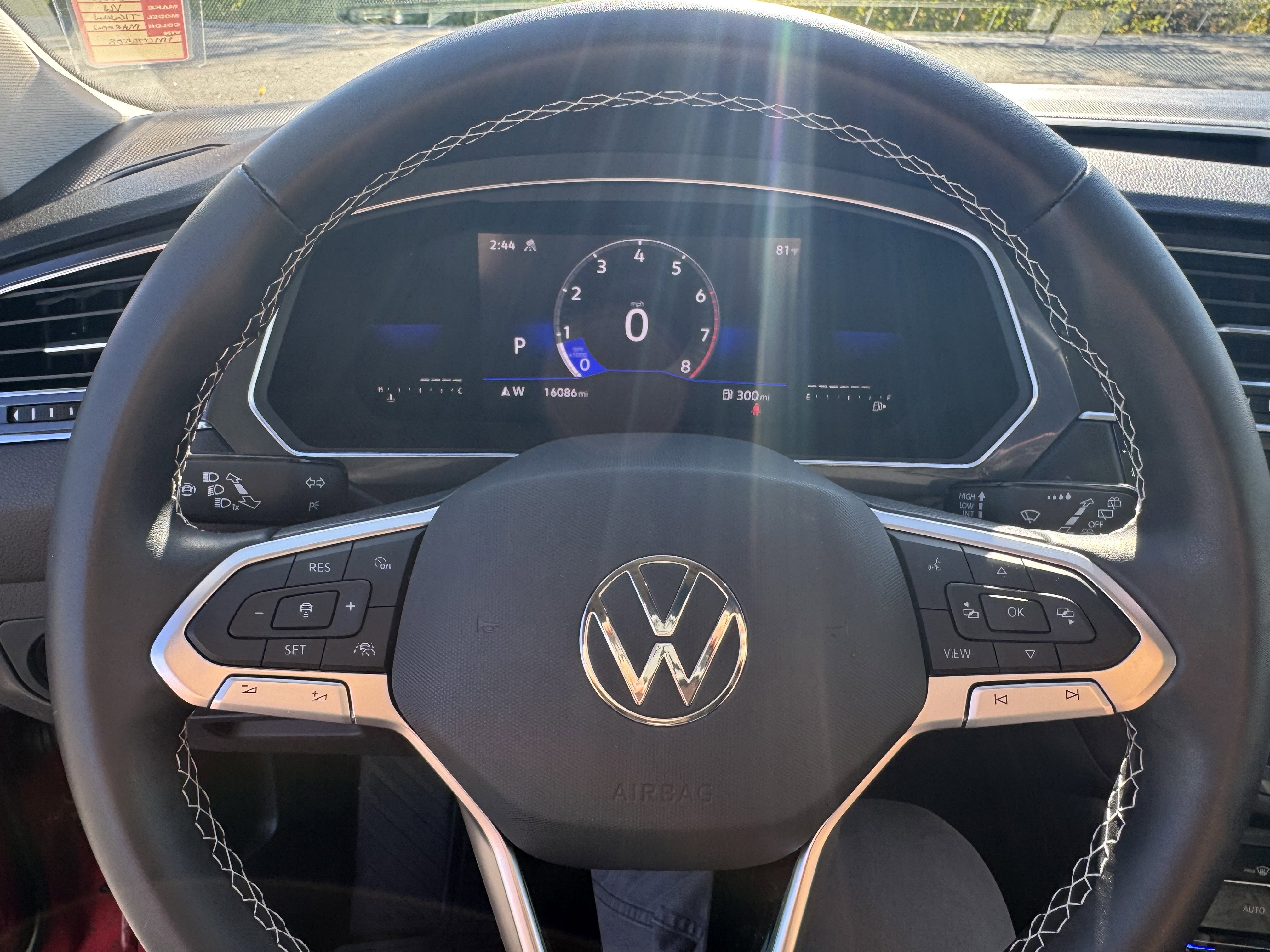 2023 Volkswagen Tiguan SE