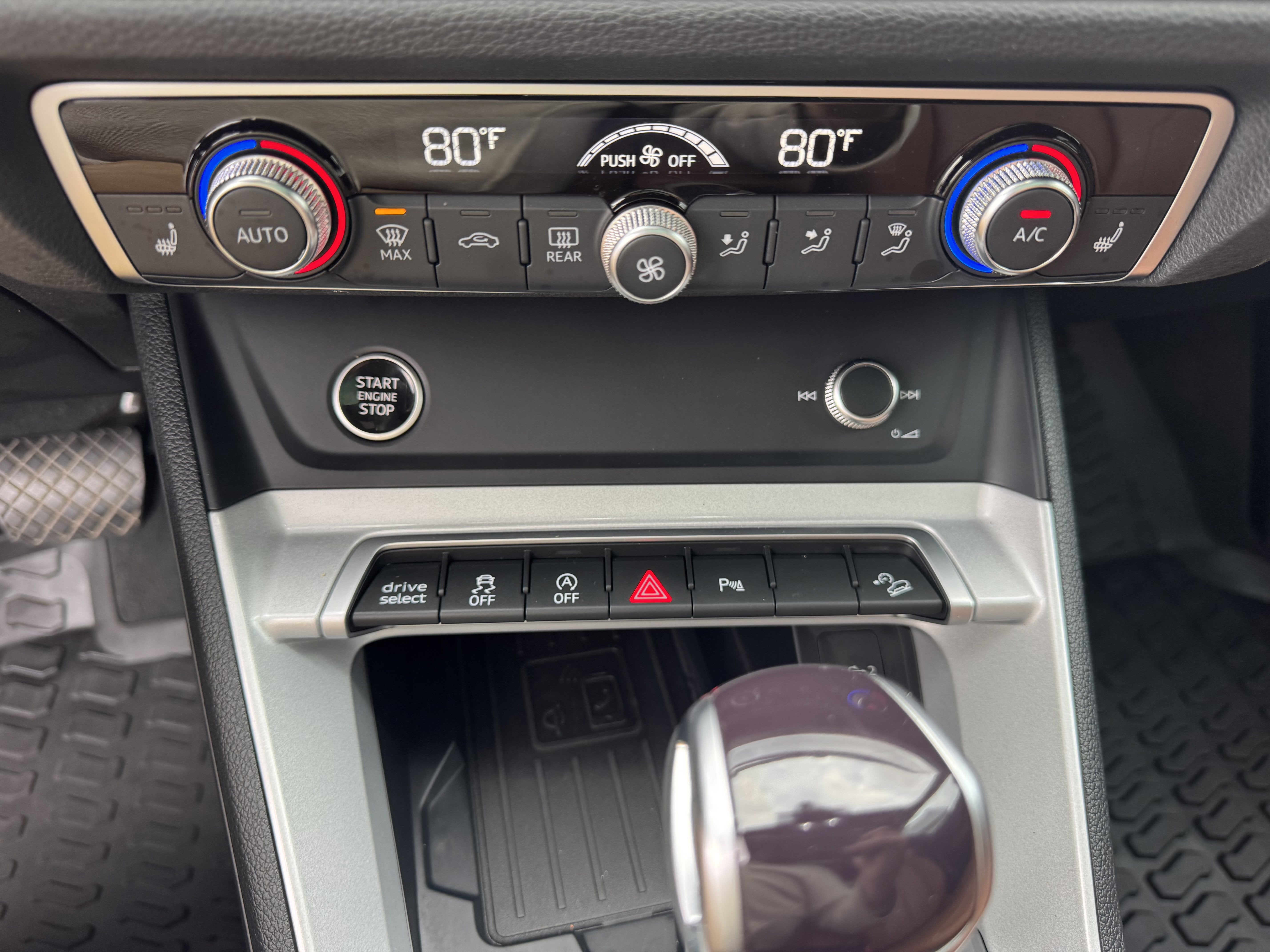 2024 Audi Q3 S line Premium